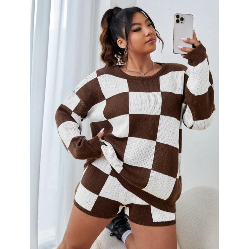 SHEIN Plus Set: Checkerboard Pattern Sweater & Shorts