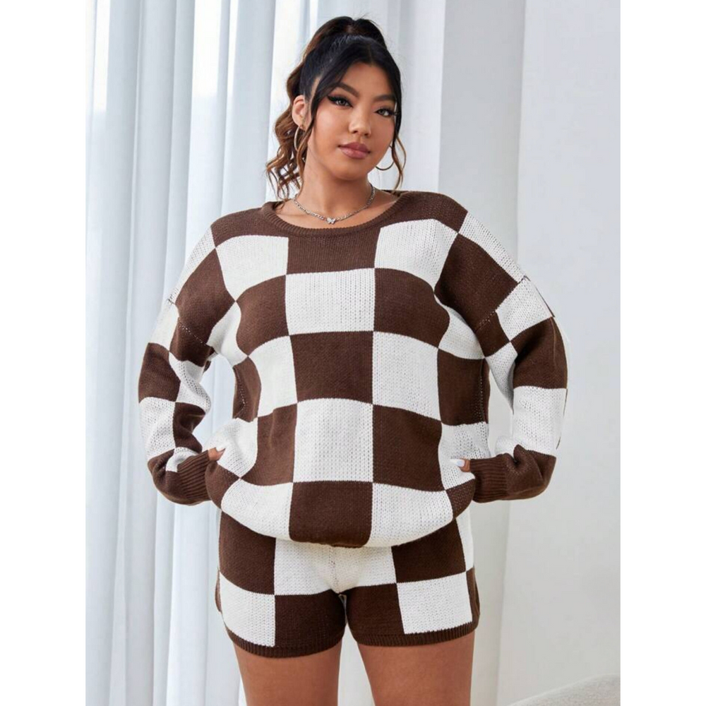 
                      
                        SHEIN Plus Set: Checkerboard Pattern Sweater &amp; Shorts
                      
                    