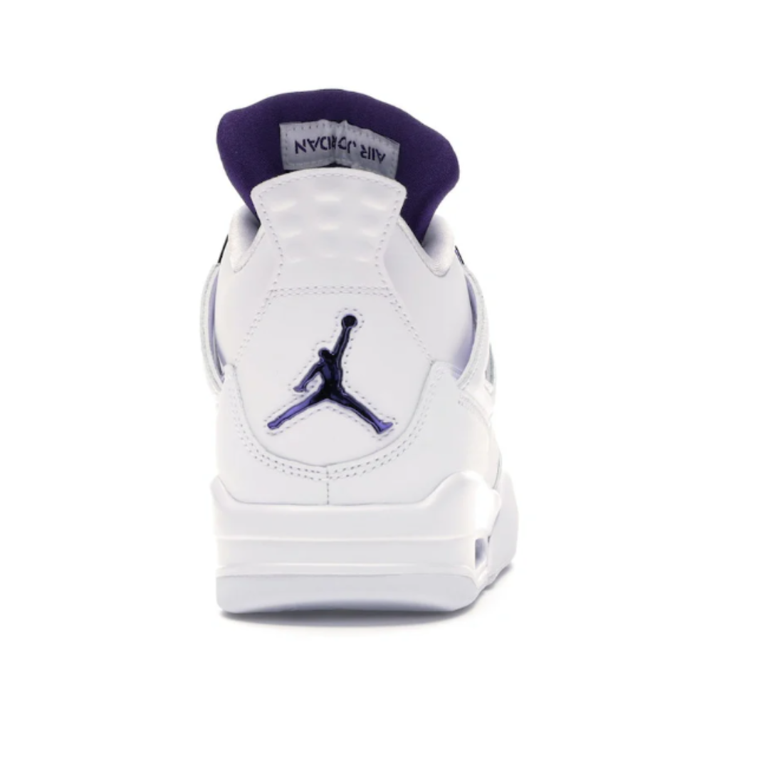 Style Royal : Jordan 4 Retro Royalty pour une Élégance Intemporelle