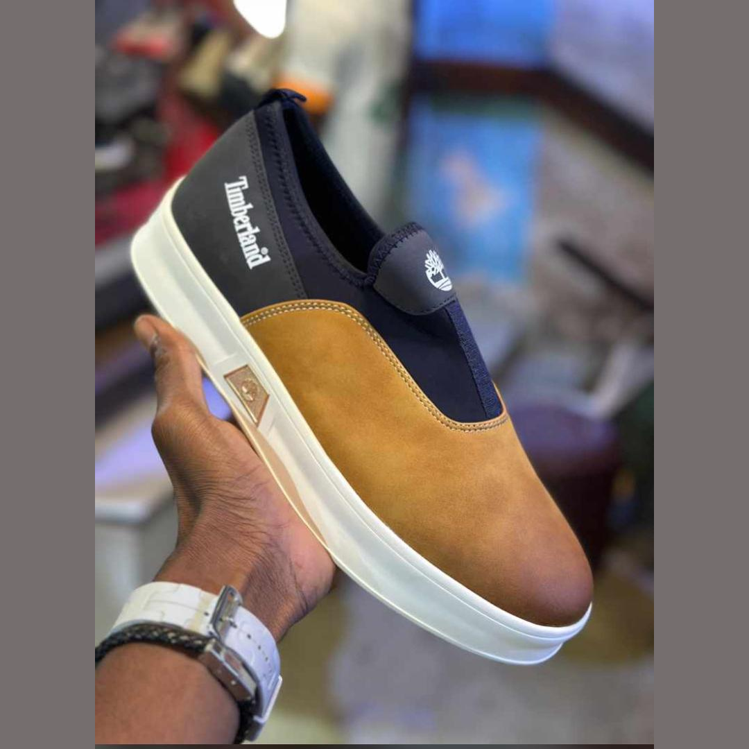 Élégance Décontractée : Slip-On Timberland en Cuir de Qualité Supérieure