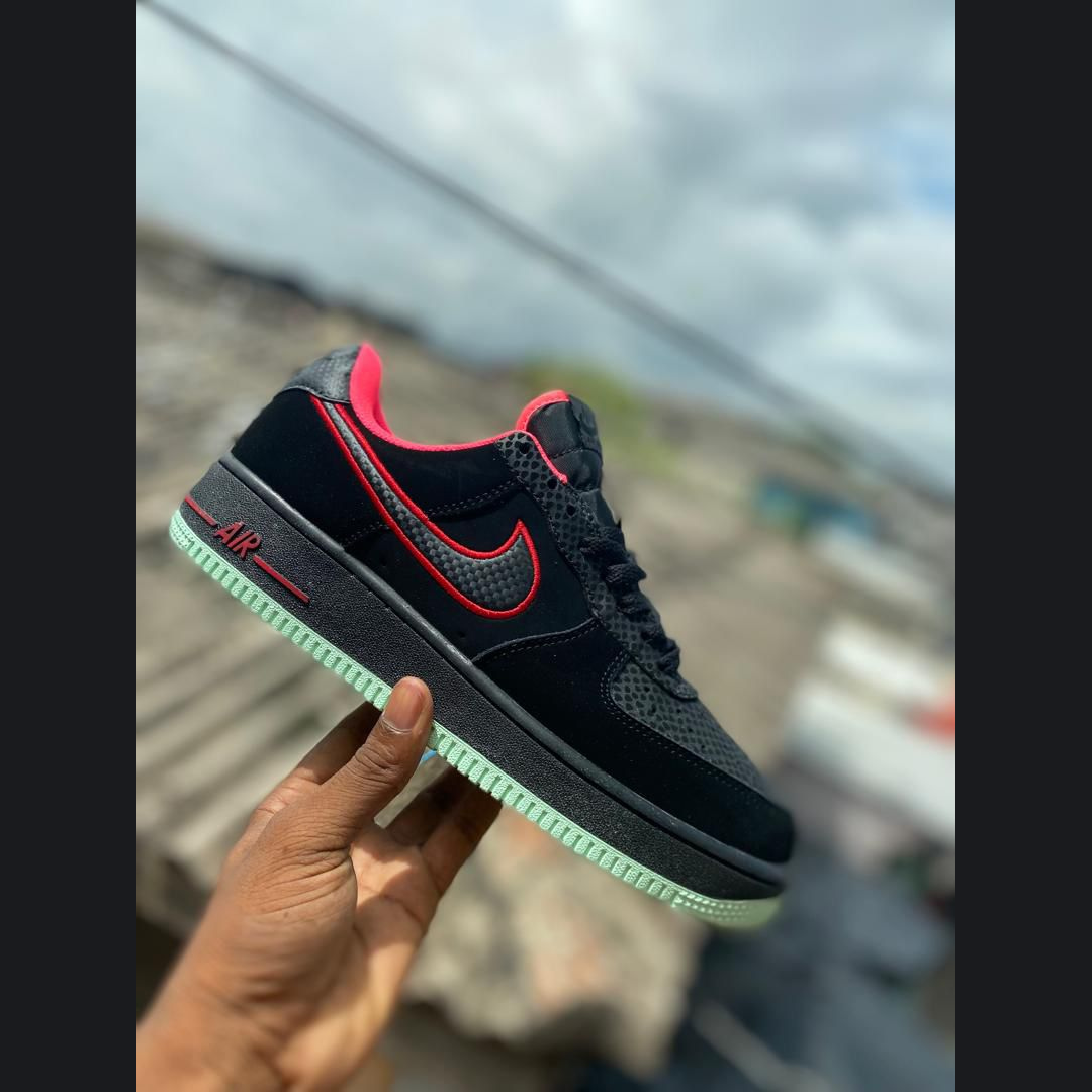 Nike Air Force 1 "Yeezy" - Fusion de Style et d'Innovation