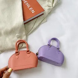 
                      
                        Assert your fresh and original style with this mini handbag
                      
                    