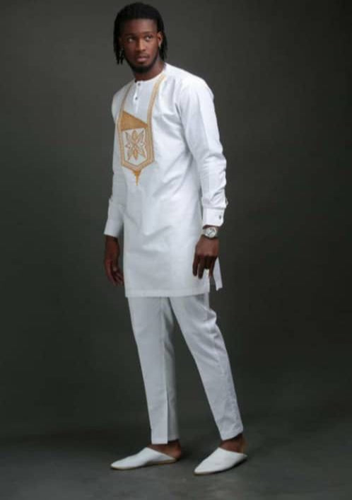 Embroidered 2-piece men's tunic: elegance and comfort for all occasions