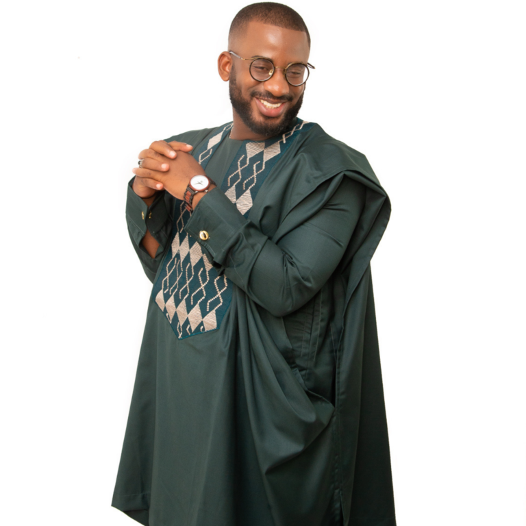 3-piece men's tunic set: pants, long-sleeved top and embroidered boubou for an elegant and comfortable outfit